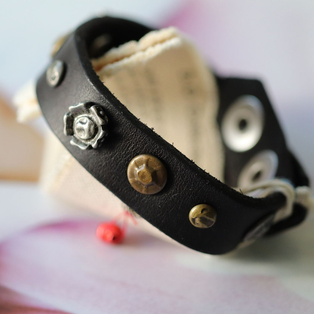 BellasOriginal Bracelets Leather Bracelet Black color