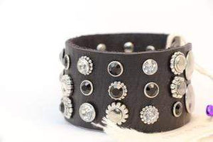 BellasOriginal Bracelets Wide Vintage Black leather bracelet with crystal and rivets